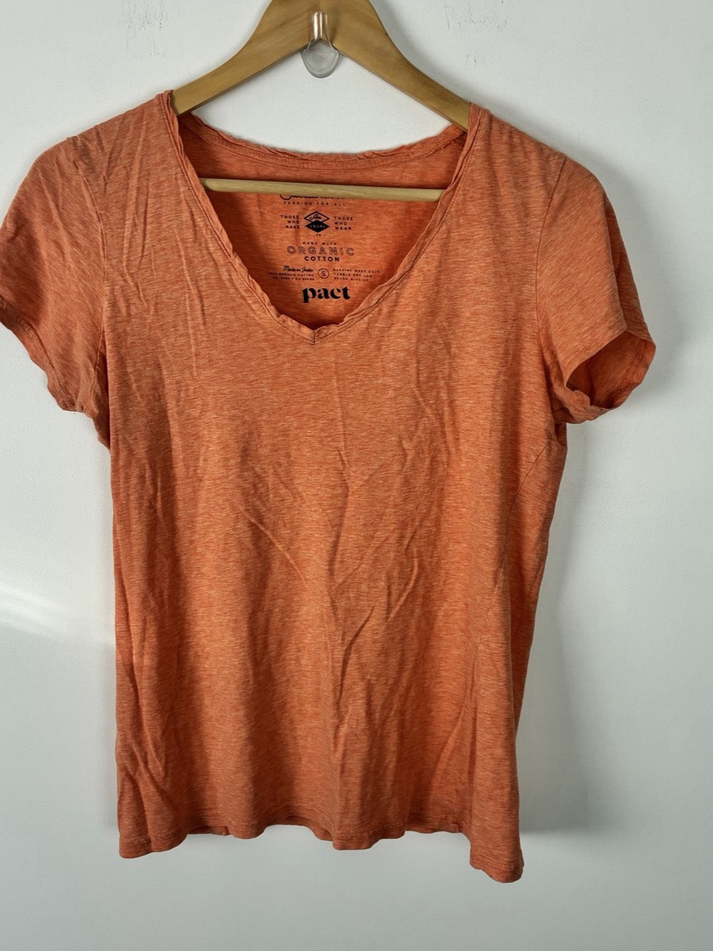 PACT Orange 100% Organic Cotton V-Neck Tee Casual Comfort Basic Gorpcore S